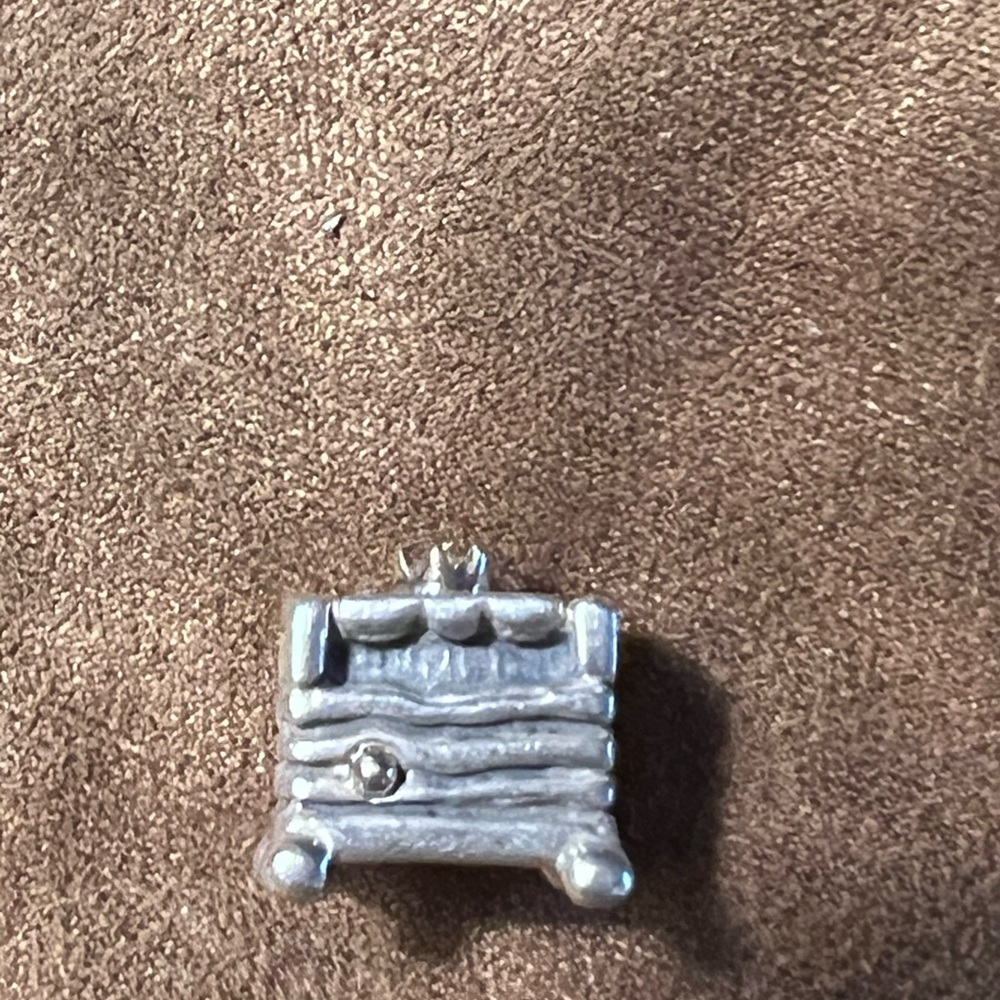 Pandora “ Princess and the Pea” charm SS and 14 K crown and Pea